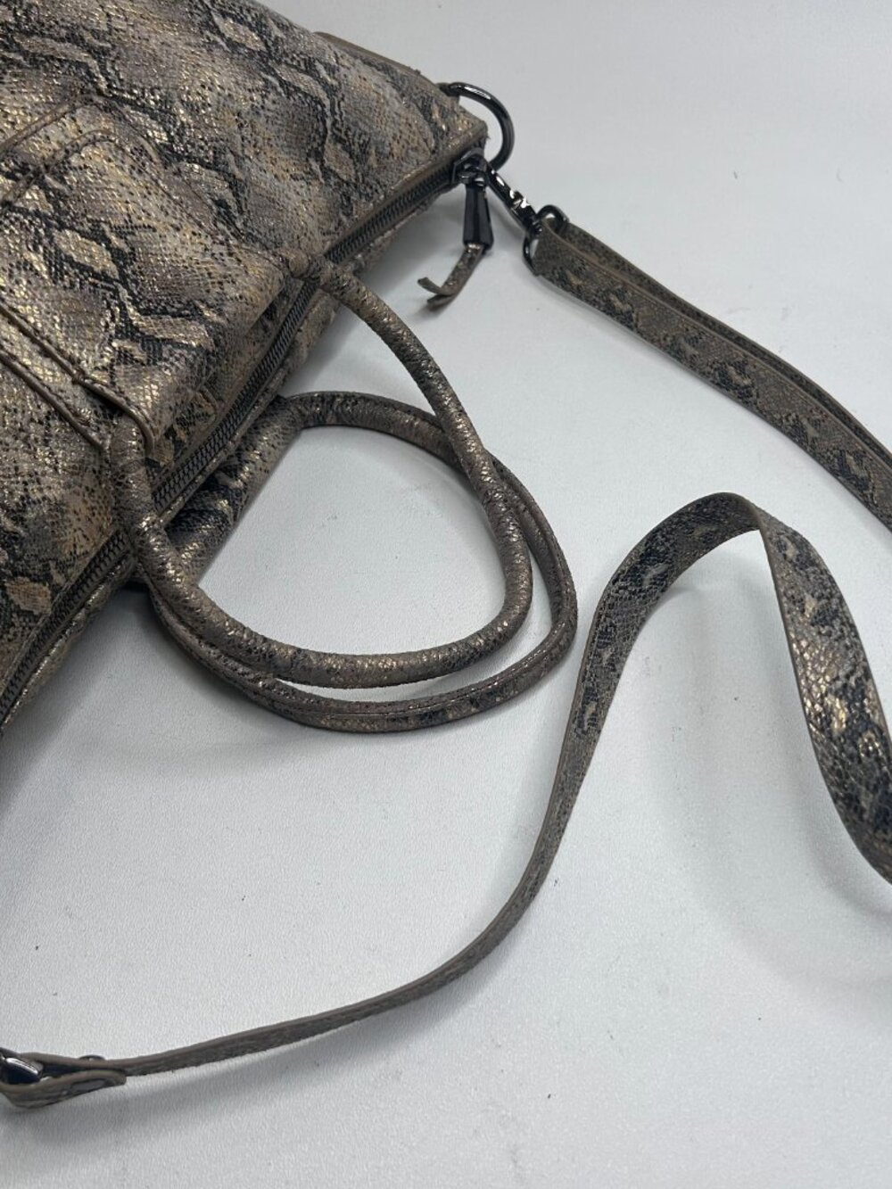 HOBO INTERNATIONAL Sheila Medium Satchel Crossbody Metallic Golden Snake Leather - Picture 5 of 11